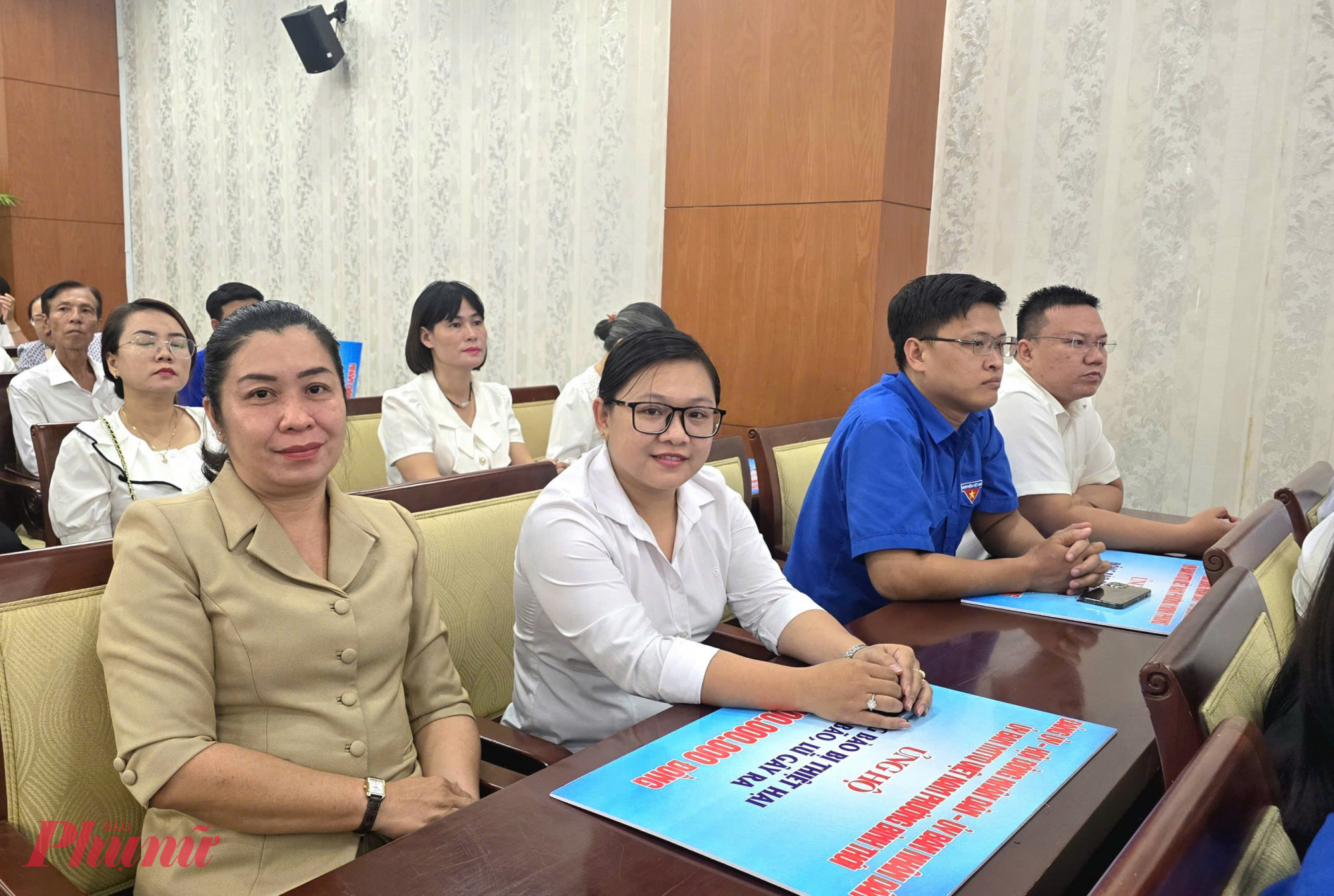 Nhiều đơn vị, đoàn thề tham gia lễ phát động - Ảnh: Trang Nguyễn 