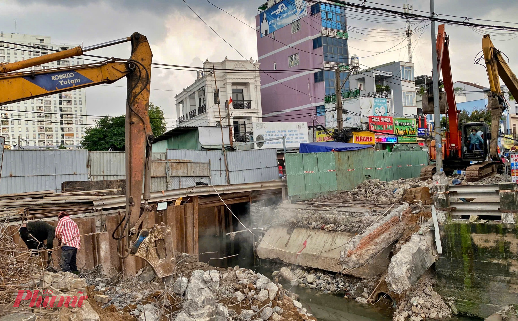 Theo Trung tâm phát triển hạ tầng kỹ thuật khu vực Thủ Đức (chủ đầu tư), công trình gồm các hạng mục chính như xây mới cống bản hai khoang kích thước 5 m x 2,2 m, hai đường đầu cống với mặt đường bê tông nhựa rộng trung bình 18 m, cùng các hạng mục gia cố rạch và hệ thống báo hiệu đường bộ. Tổng vốn đầu tư của dự án là 13,2 tỷ đồng.