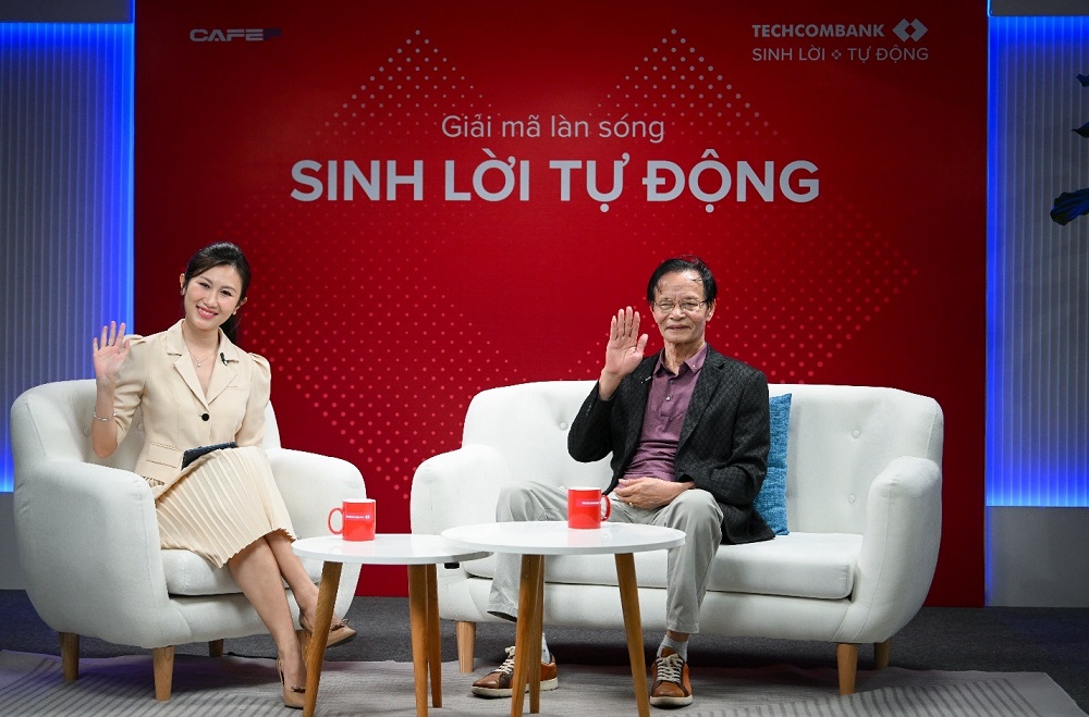 Tiến sĩ Lê Xuân Nghĩa cho rằng sinh lời tự động là xu thế đưa thị trường tài chính Việt Nam bắt kịp xu hướng toàn cầu, đóng góp rất lớn cho nền kinh tế - Ảnh: Techcombank