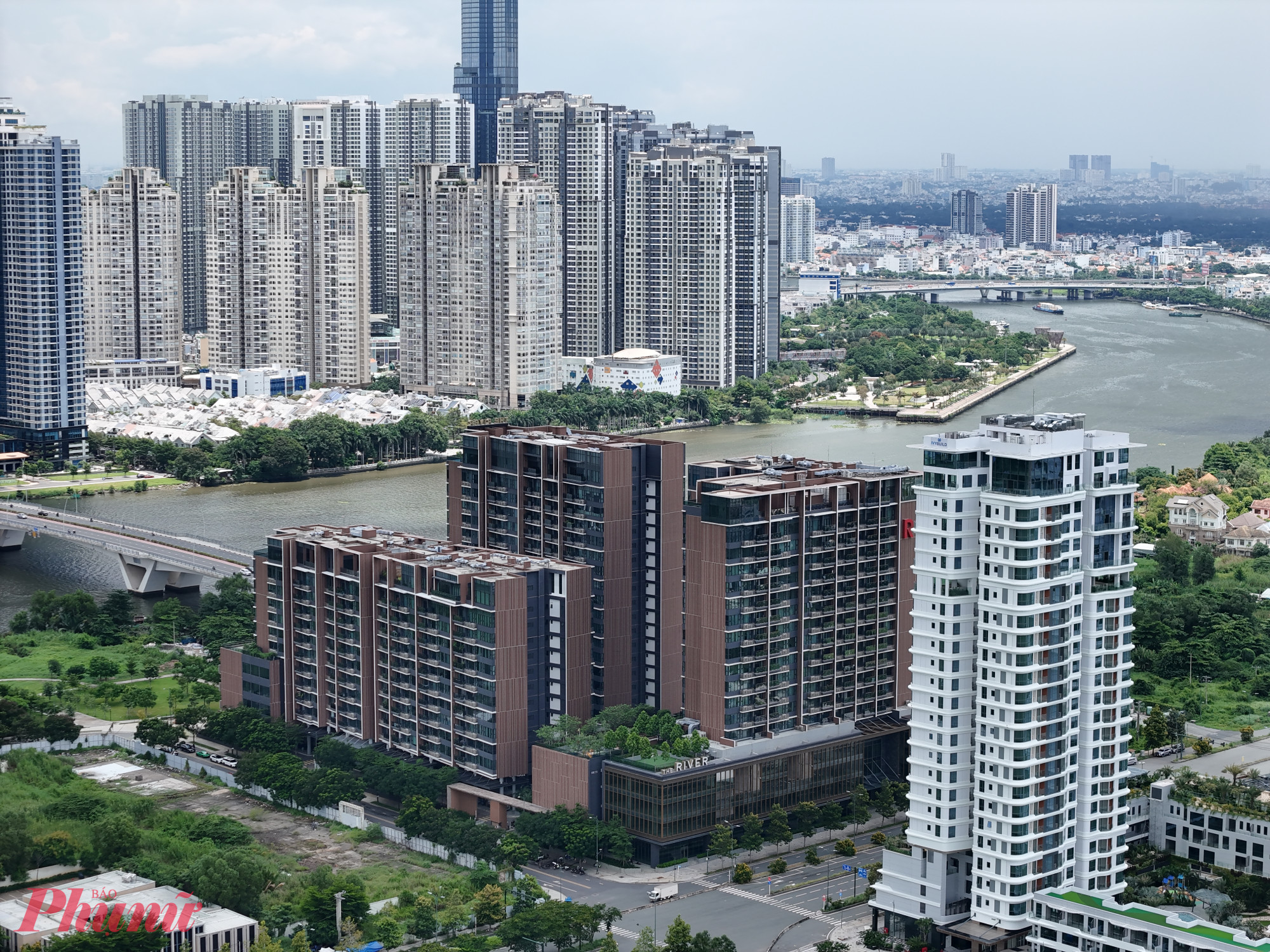 hơn 50% nguồn cung mới tại cả hai thị trường đều trên 100 triệu  đồng/m².