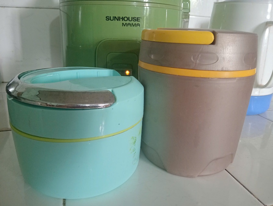 Tôi dùng hộp inox đựng thức ăn sáng cho con thay vì nhận túi ni lông, hộp xốp - Ảnh Cỏ Thi