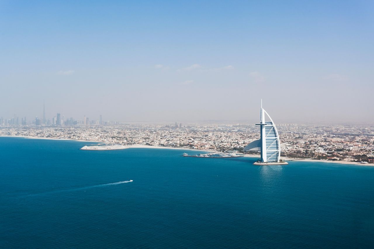 Burj Al Arab, Dubai - Ảnh: mauritius images GmbH/Alamy Stock Photo