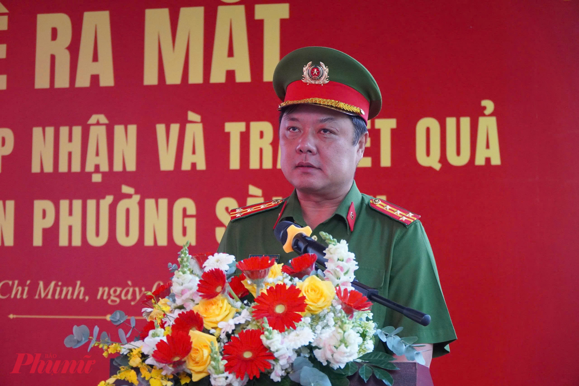 Đại tá Nguyễn Đình Dương - Phó Giám đốc Công an TPHCM phát biểu tại lễ ra mắt - Ảnh: Thanh Tâm