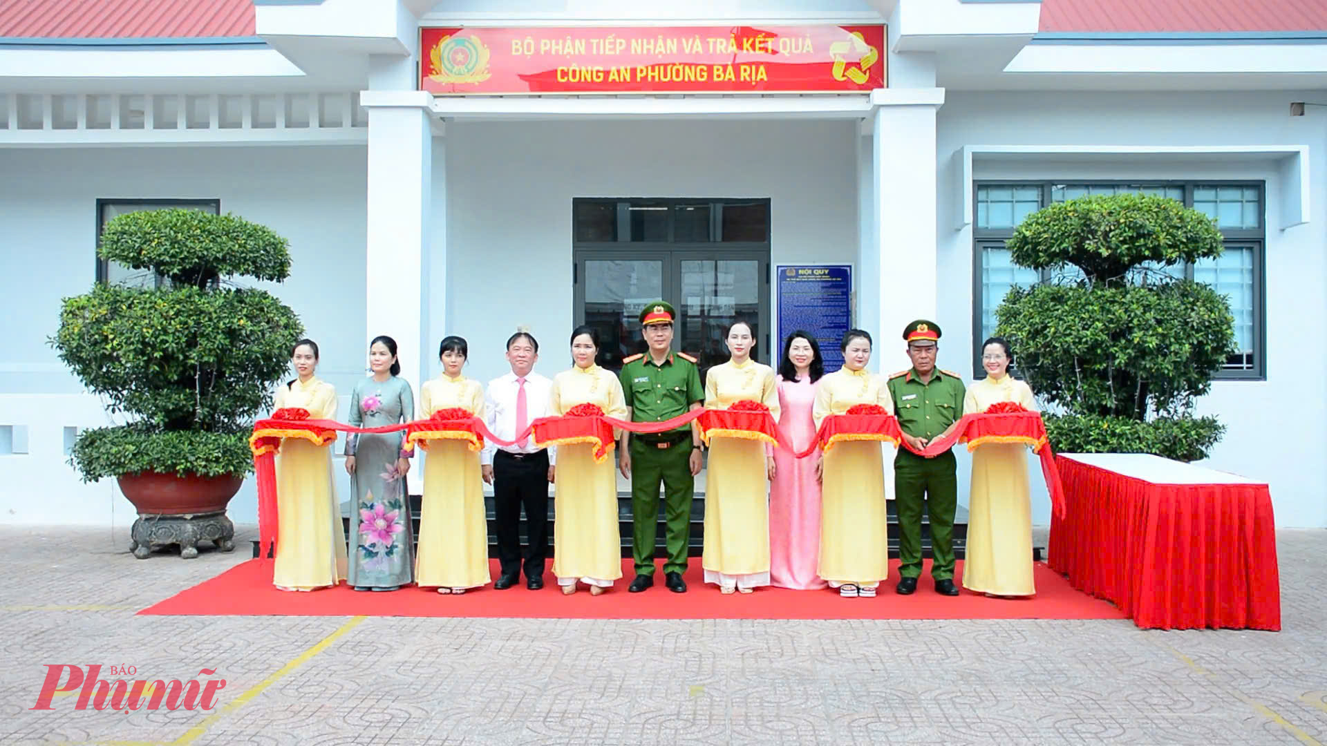 Lễ cắt băng khánh thành 