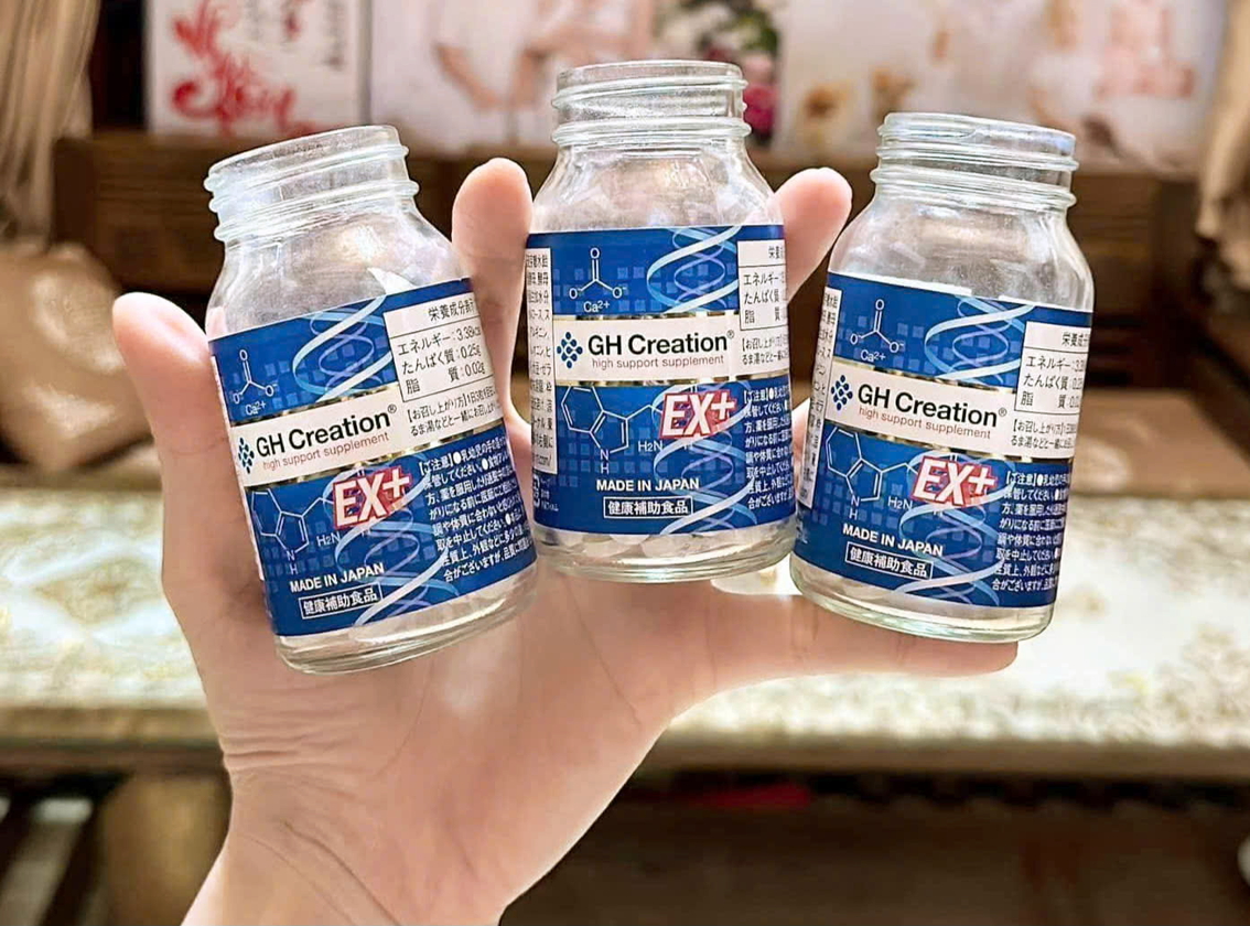 Các loại thực phẩm, thuốc “kích chiều cao” được rao bán tràn lan trên mạng xã hội - ẢNH: NHƯ DIỆP
