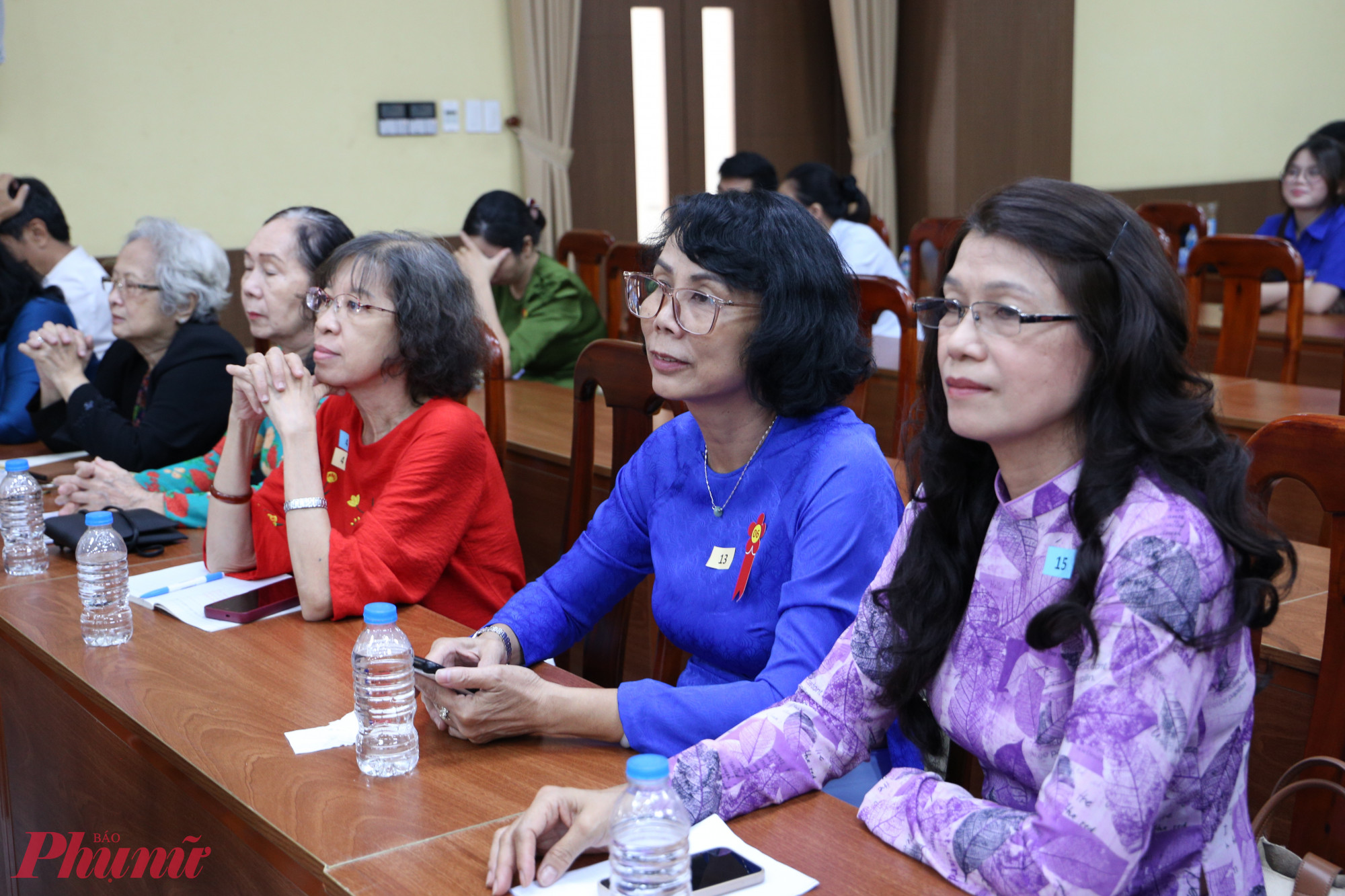 Cán bộ, đảng viên phường Tân Định tiếp tục nêu cao trách nhiệm, trọng dân, gần dân, vì sự hài lòng của người dân - Ảnh: Thanh Tâm