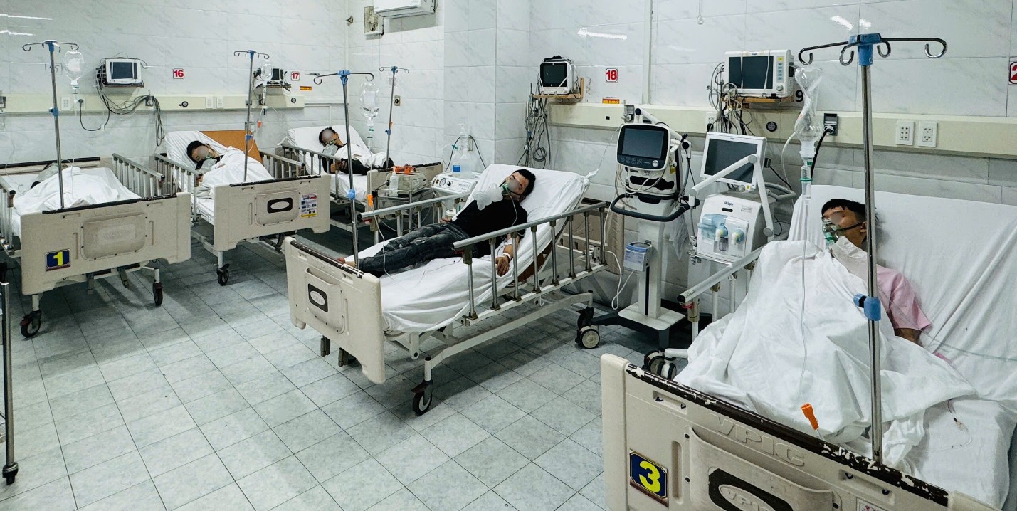 Cả 5 bệnh nhân đang được điều trị, theo dõi diễn tiến bệnh tại Bệnh viện Nguyễn Tri Phương, ảnh BV