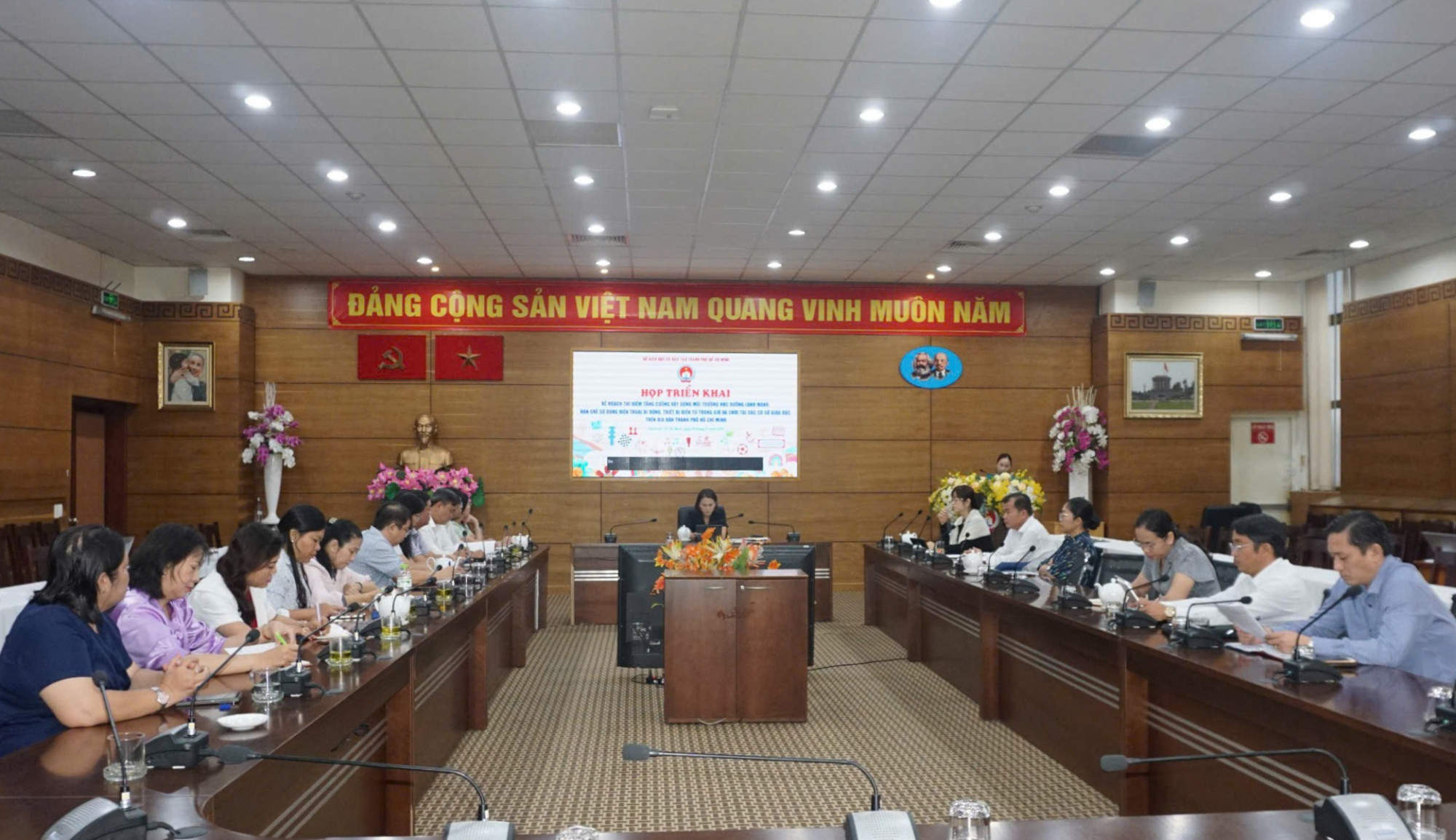 Toàn cảnh cuộc họp - Ảnh: N.Q.