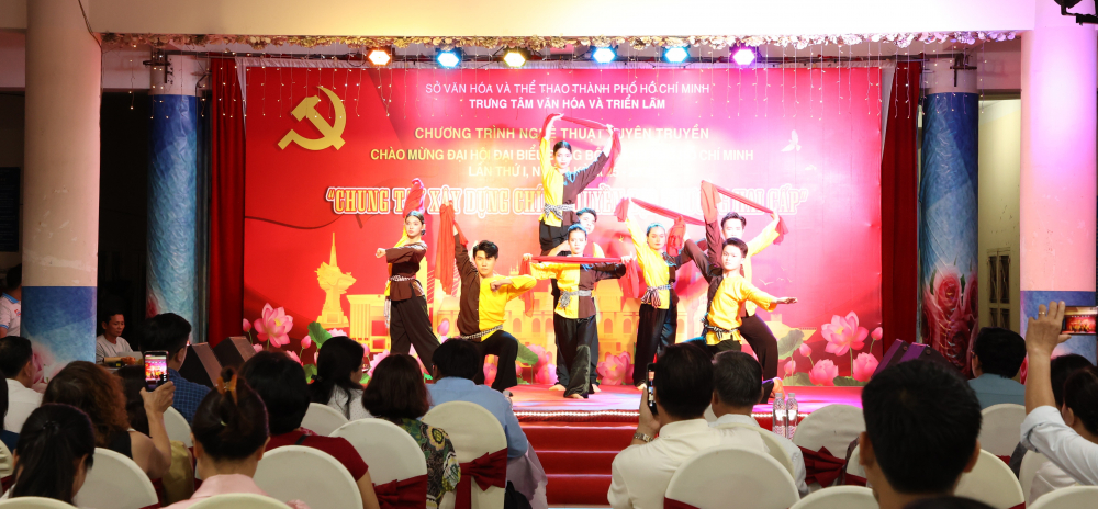 Chương trình kết hợp các tiết muc văn nghệ tuyen try
