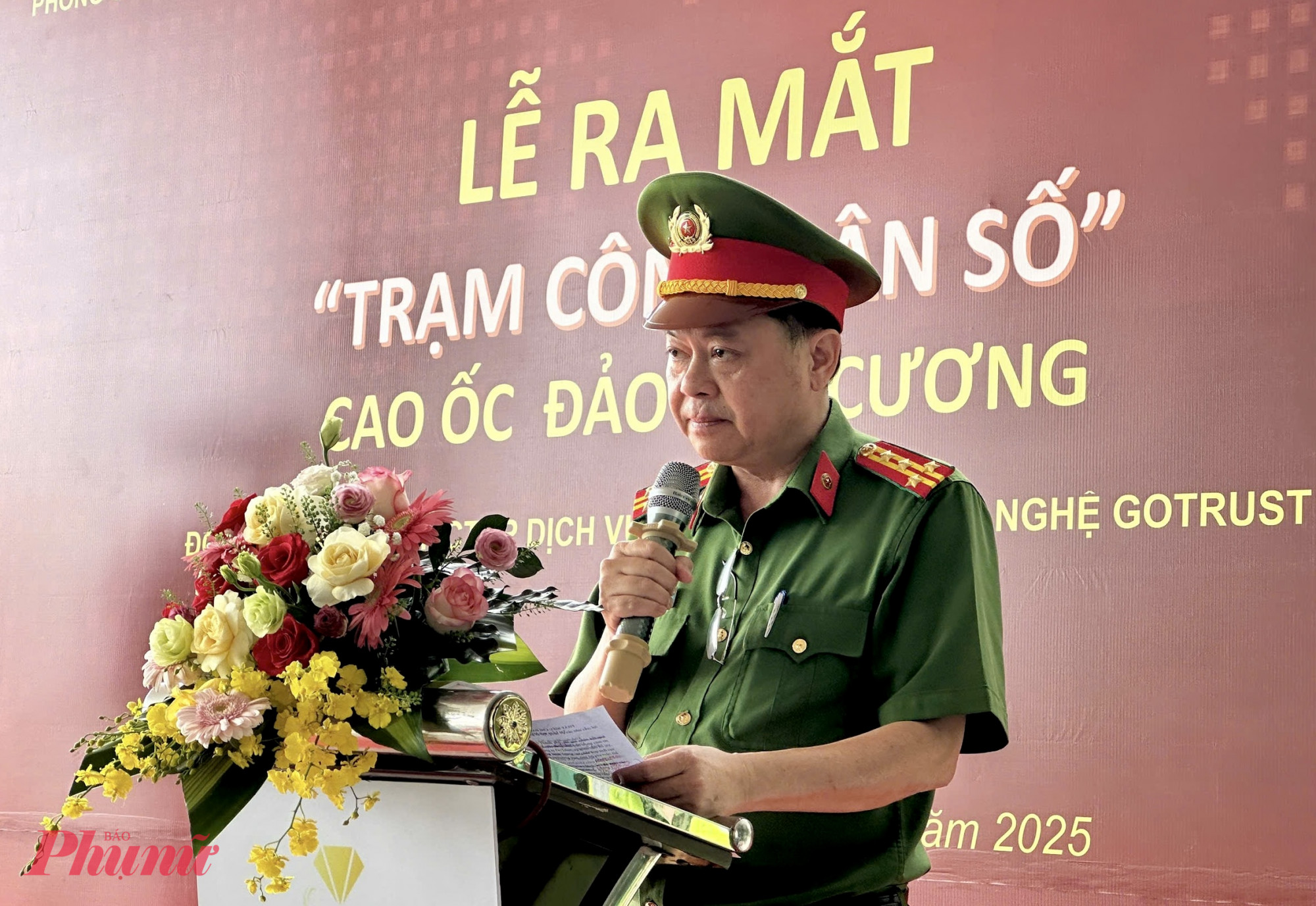 Đại tá Ngô Xuân Thọ - Trưởng Phòng PC06 - phát biểu tại buổi lễ ra mắt “Trạm công dân số” - Ảnh: Thanh Tâm