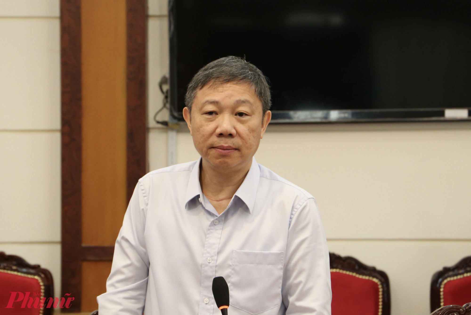 Hoàn thiện Luật Chuyển đổi số để không “vênh” với các luật chuyên ngành Ông Dương Anh Đức - Trưởng Ban Tuyên giáo và Dân vận Thành ủy TPHCM - đóng góp ý kiến tại hội nghị - Ảnh: Thanh Tâm