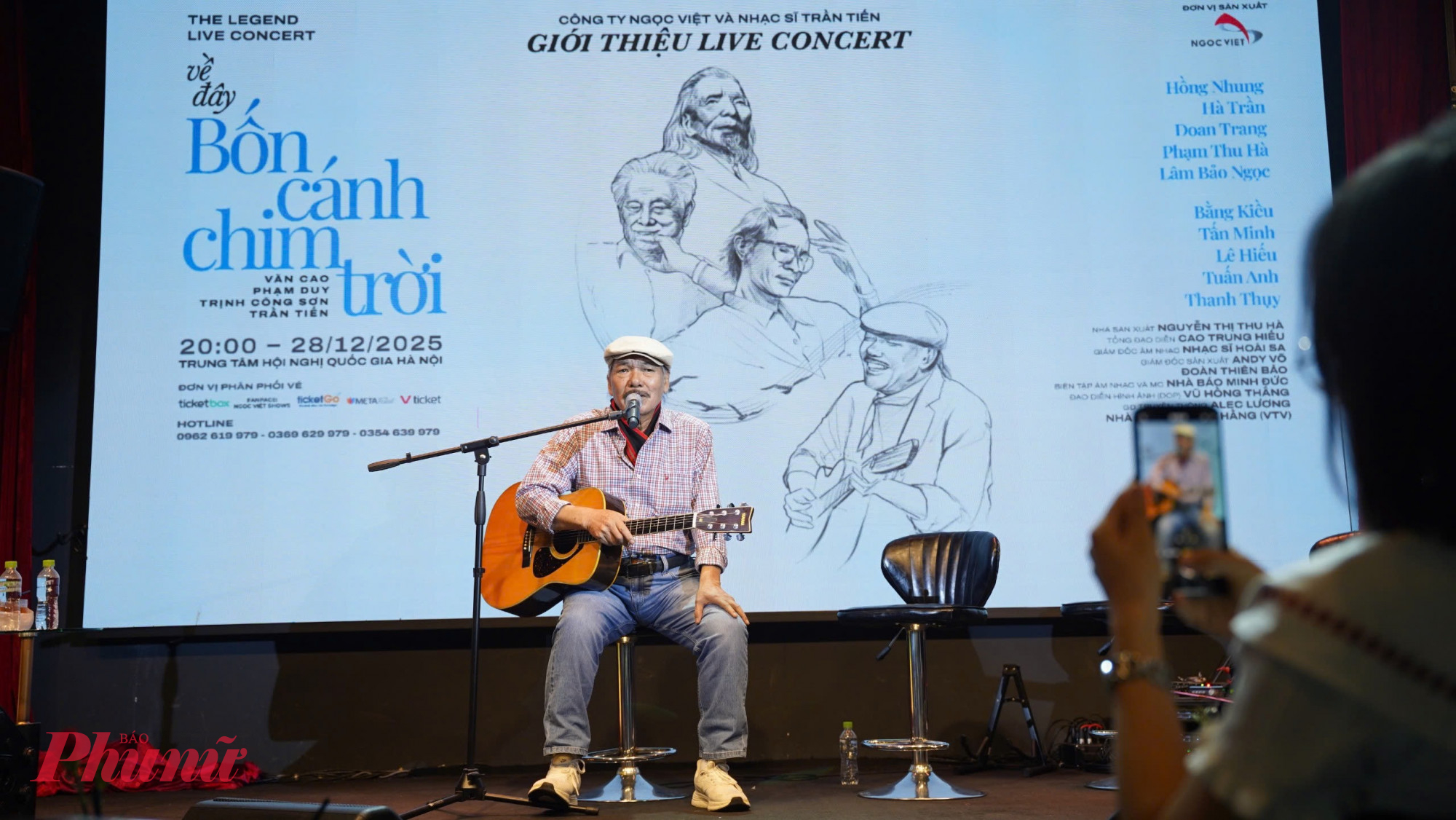 Nhạc sĩ Trần Tiến tại buổi giới thiệu concert chiều 10/10