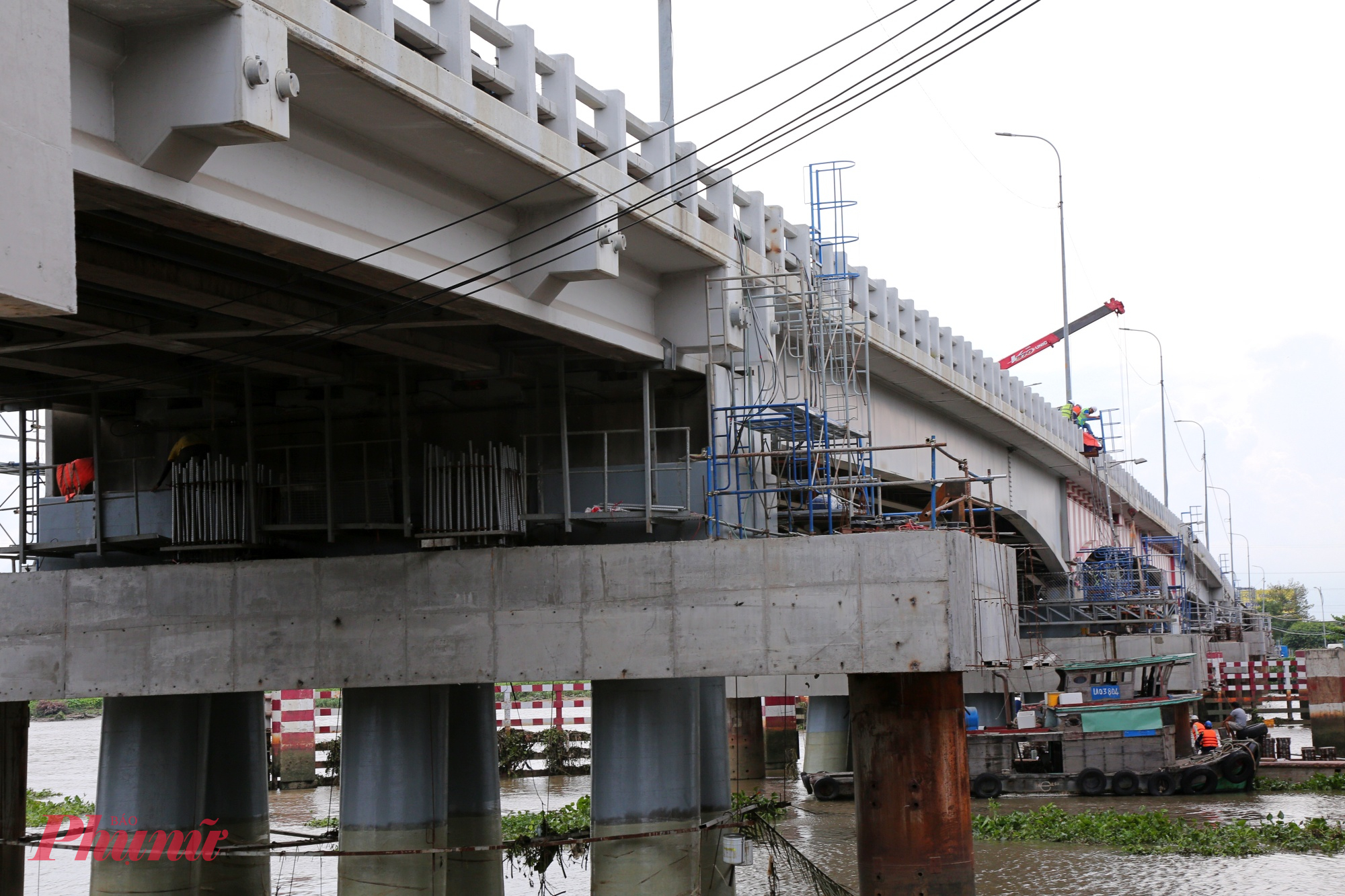 Cuối tháng 12/2024, Trung tâm Quản lý Hạ tầng giao thông đường bộ (Sở Xây dựng TPHCM) đã khởi công dự án nâng tĩnh không cầu Bình Phước 1 trên quốc lộ 1 và cầu Bình Triệu 1 trên quốc lộ 13. 