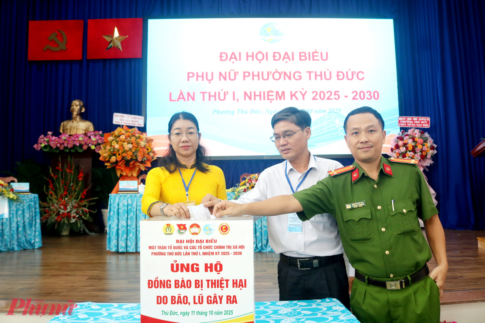Tại đại hội, các đại biểu đã cùng đóng góp ủng hộ đồng bào đang chịu nhiều thiệt hại do bão lũ gây ra - Ảnh: Thảo Nguyên