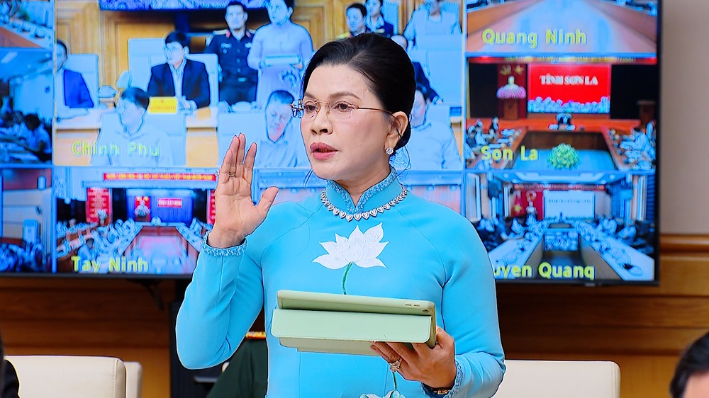 Bà Đặng Thị Kim Oanh - Chủ tịch HĐQT, Tổng giám đốc Kim Oanh Group phát biểu tại Phiên họp thứ 2 - Phát triển đột phá về nhà ở xã hội