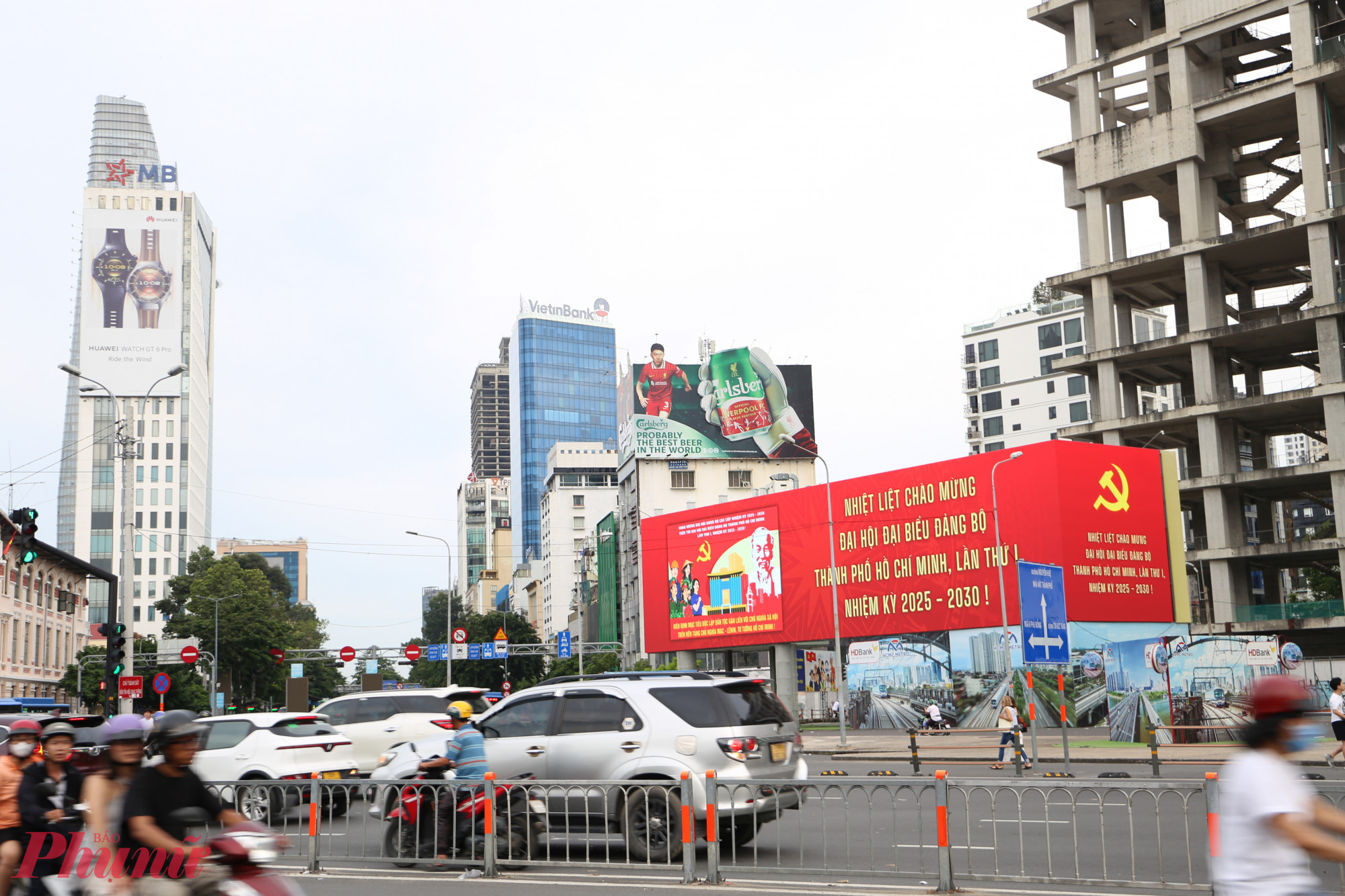 Tại vòng xoay Quách Thị Trang 