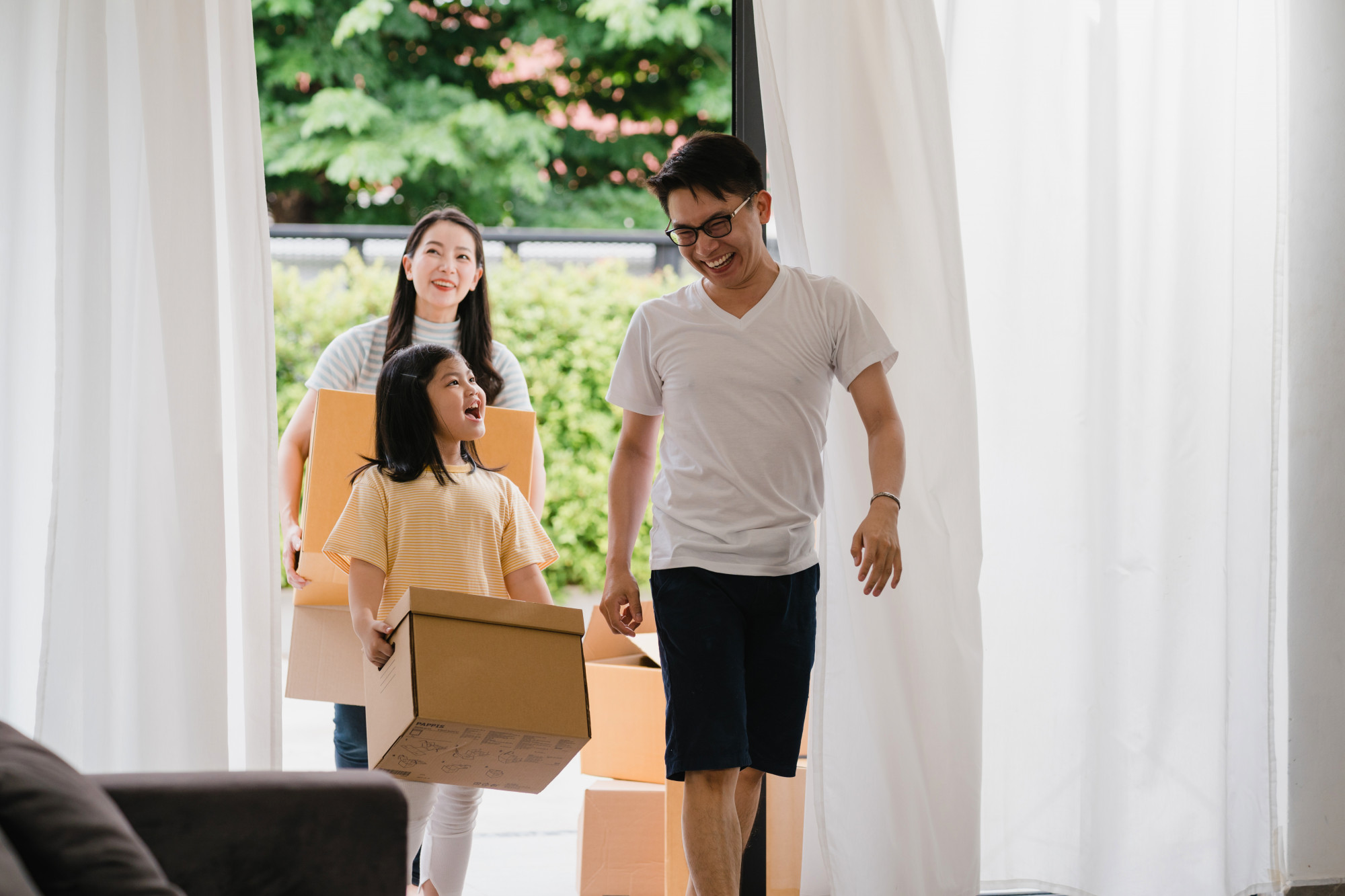 Ở nhà phố hay chung cư còn tùy vào hoàn cảnh và sở thích mỗi người - Ảnh: Freepik