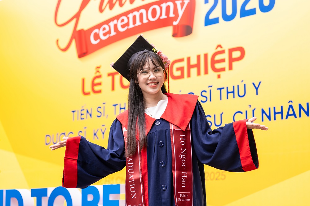 Ngọc Hân tự tin đảm nhận việc làm mơ ước từ thành quả học thật, làm thật tại giảng đường - Ảnh: HUTECH