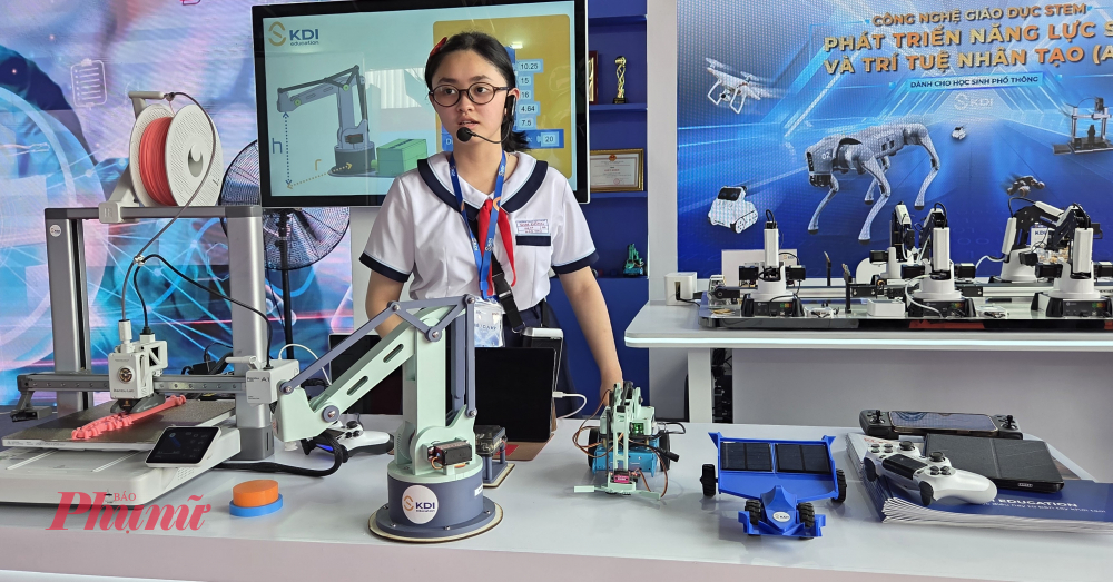 Triển lãm sản phẩm công nghệ cao