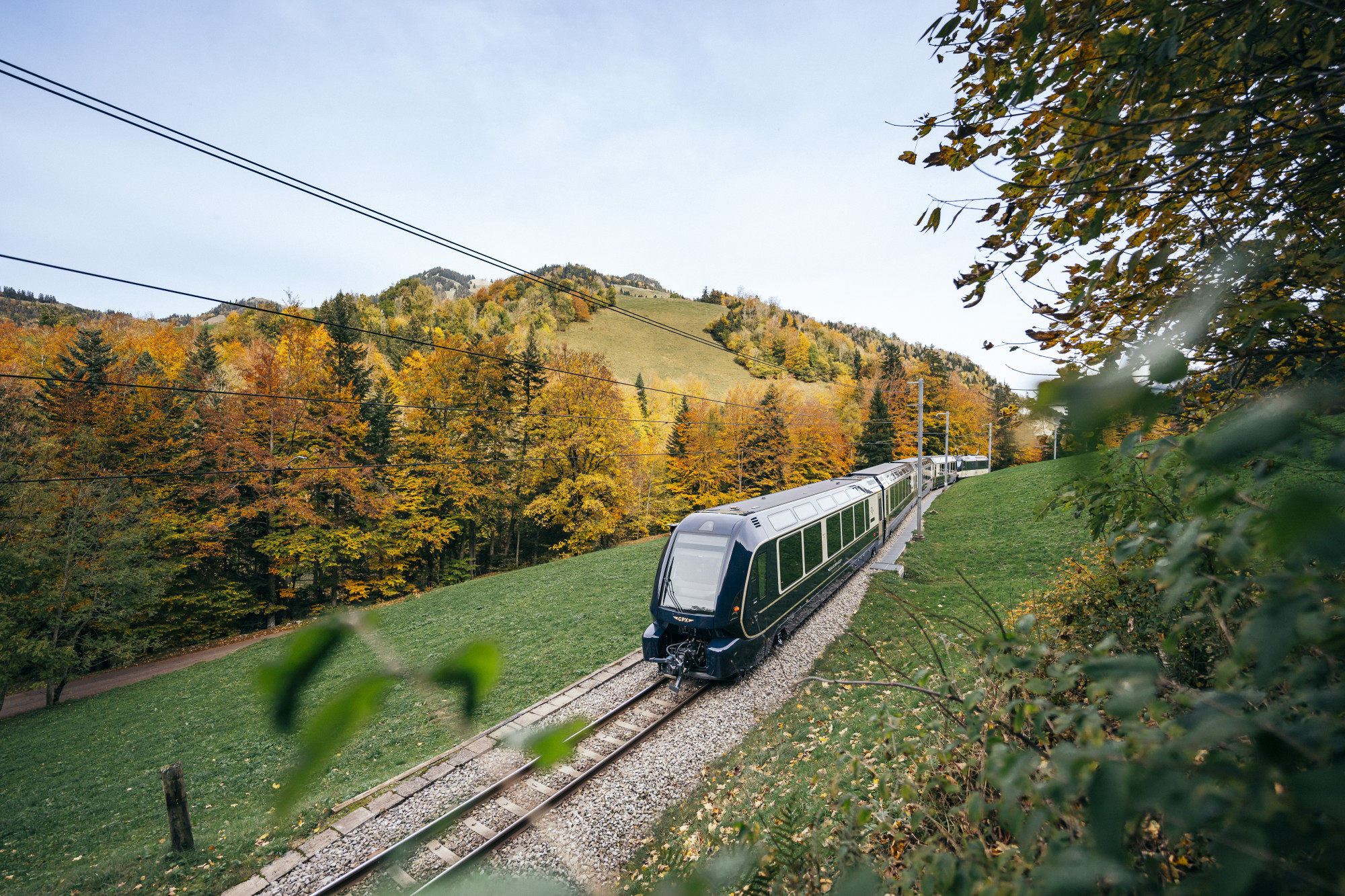 Ảnh: GoldenPass Express