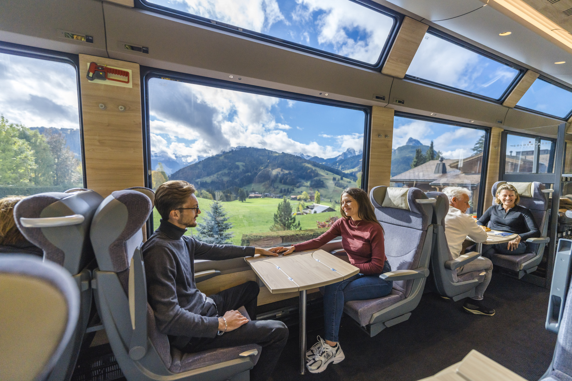 Ảnh: GoldenPass Express