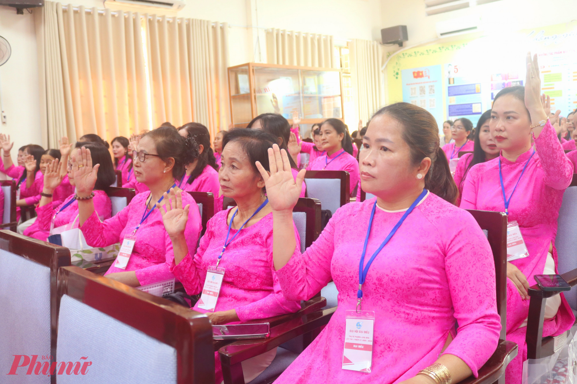 Phụ nữ phường Long Bình góp sức bảo vệ môi trường Đại biểu biểu quyết thông qua Nghị quyết Đại hội đại biểu Phụ nữ phường Long Bình lần thứ I, nhiệm kỳ 2025 – 2030 - Ảnh: Thảo Nguyên