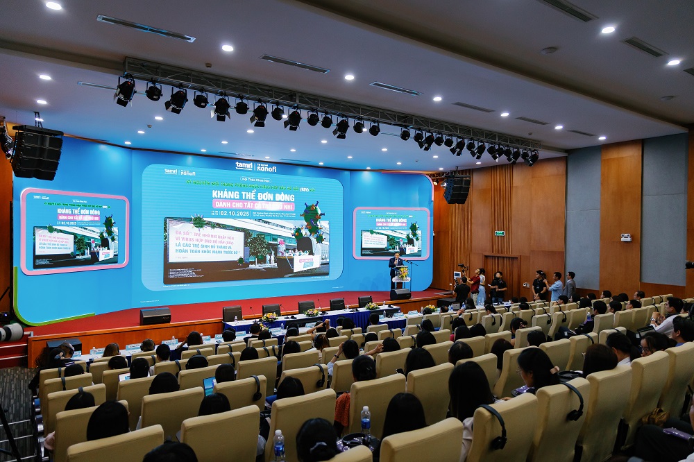 Chuỗi hội thảo “Kỷ nguyên mới trong phòng ngừa vi rút hợp bào hô hấp (RSV) với kháng thể đơn dòng dành cho tất cả trẻ nhũ nhi” thu hút nhiều đại biểu tham dự - Ảnh: Mộc Thảo