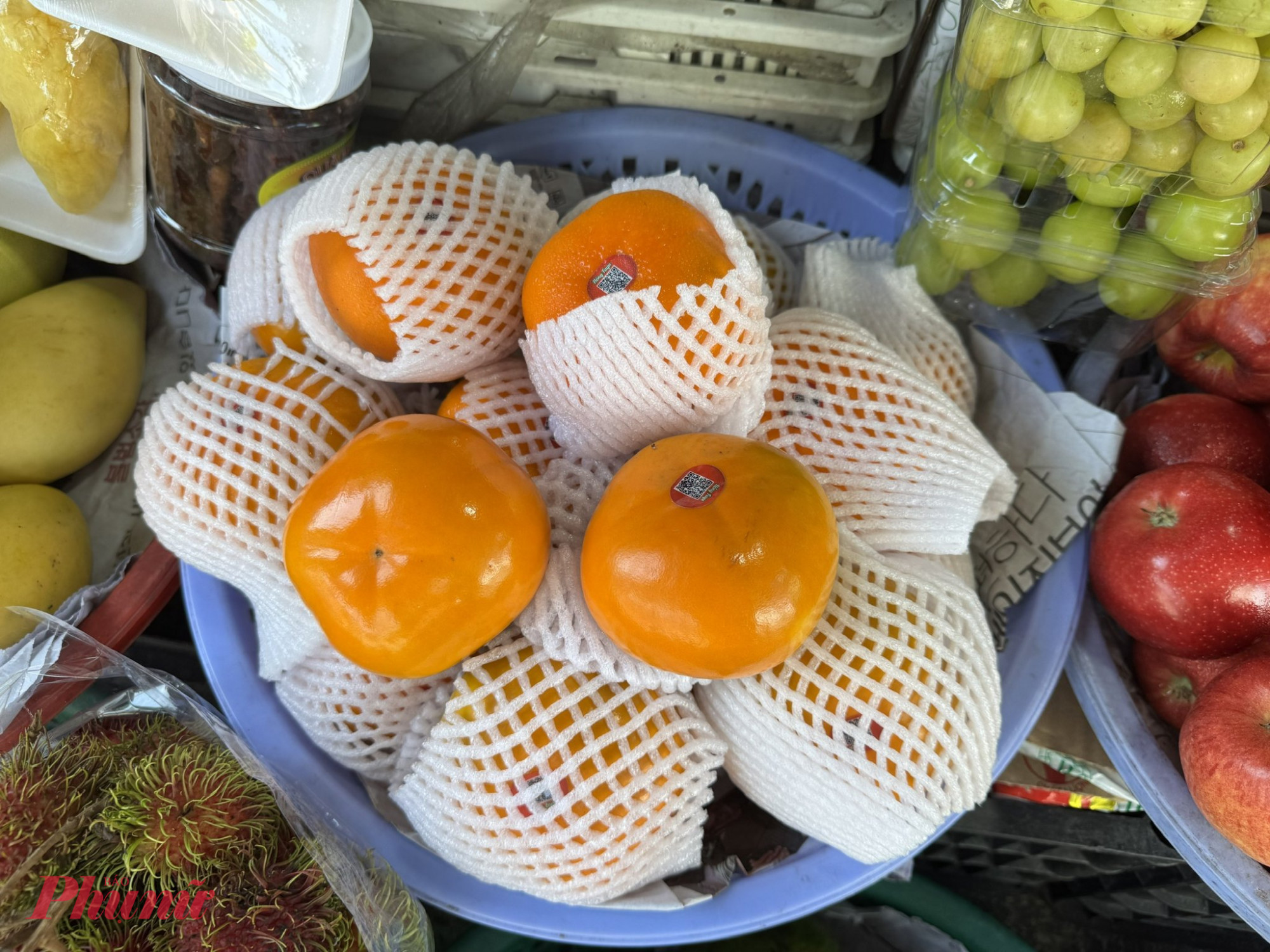 Đây là hồng Đà Lạt có giá 140.000 đồng/kg