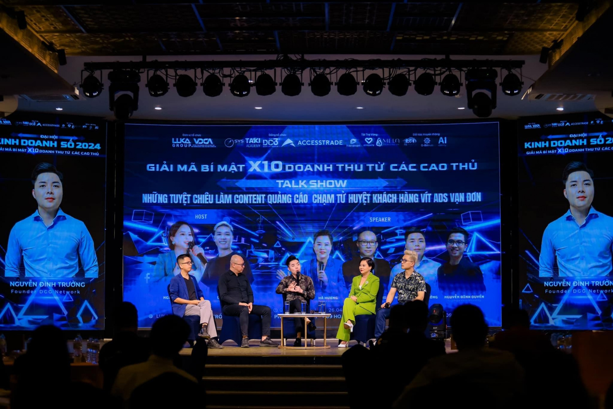 Anh Nguyễn Đình Trưởng tại buổi talkshow để chia sẻ các kiến thức và kinh nghiệm của mình trong lĩnh vực kinh doanh - Ảnh: nhân vật cung cấp