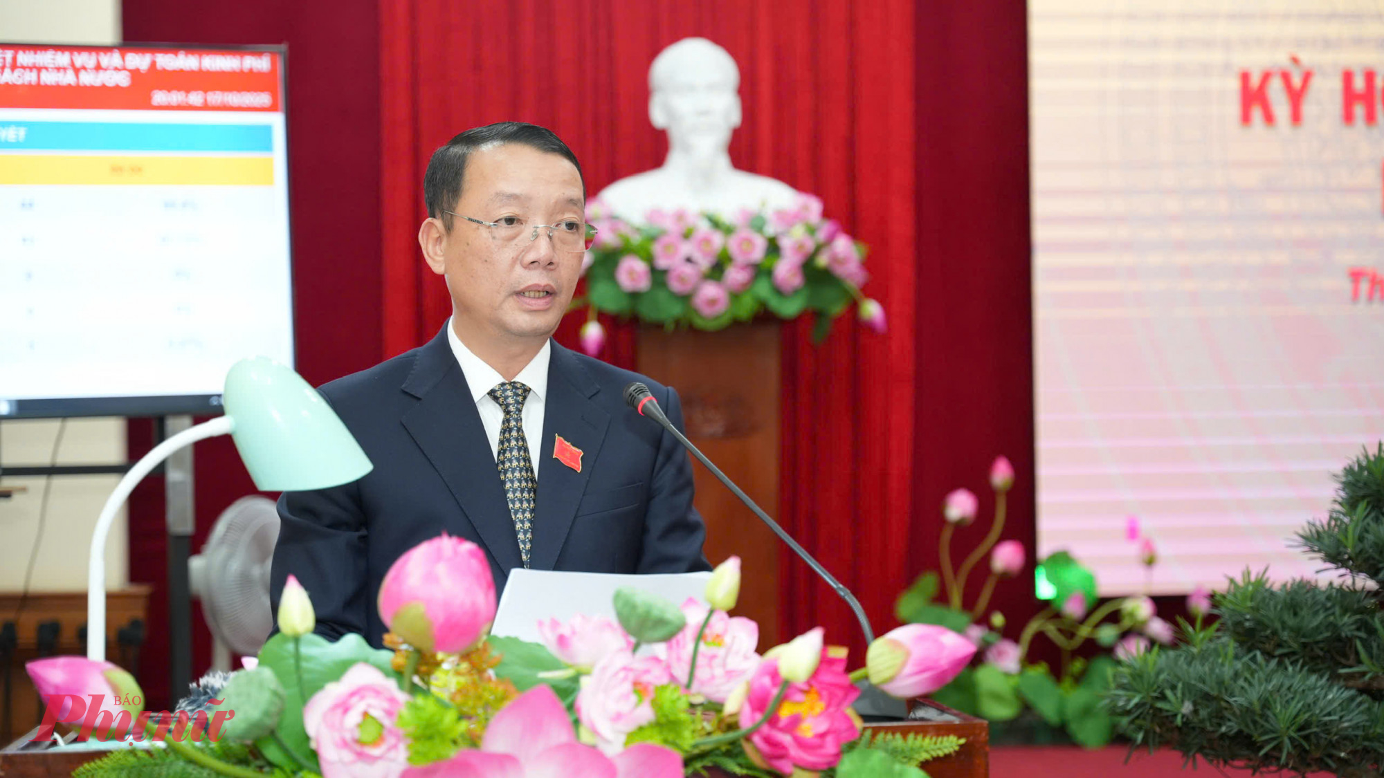 Ông Phan Thiên Định tân chủ tịch UBND TP Huế phát biểu nhận nhiệm vụ