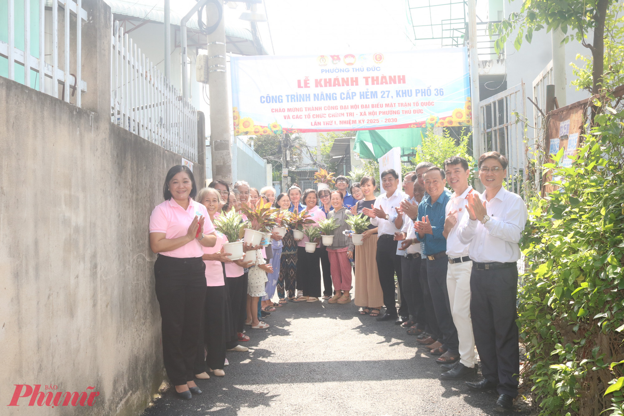 Lễ khánh thành công trình nâng cấp hẻm 27, đường 36, khu phố 36, phường Thủ Đức - Ảnh: Mẫn Nhi