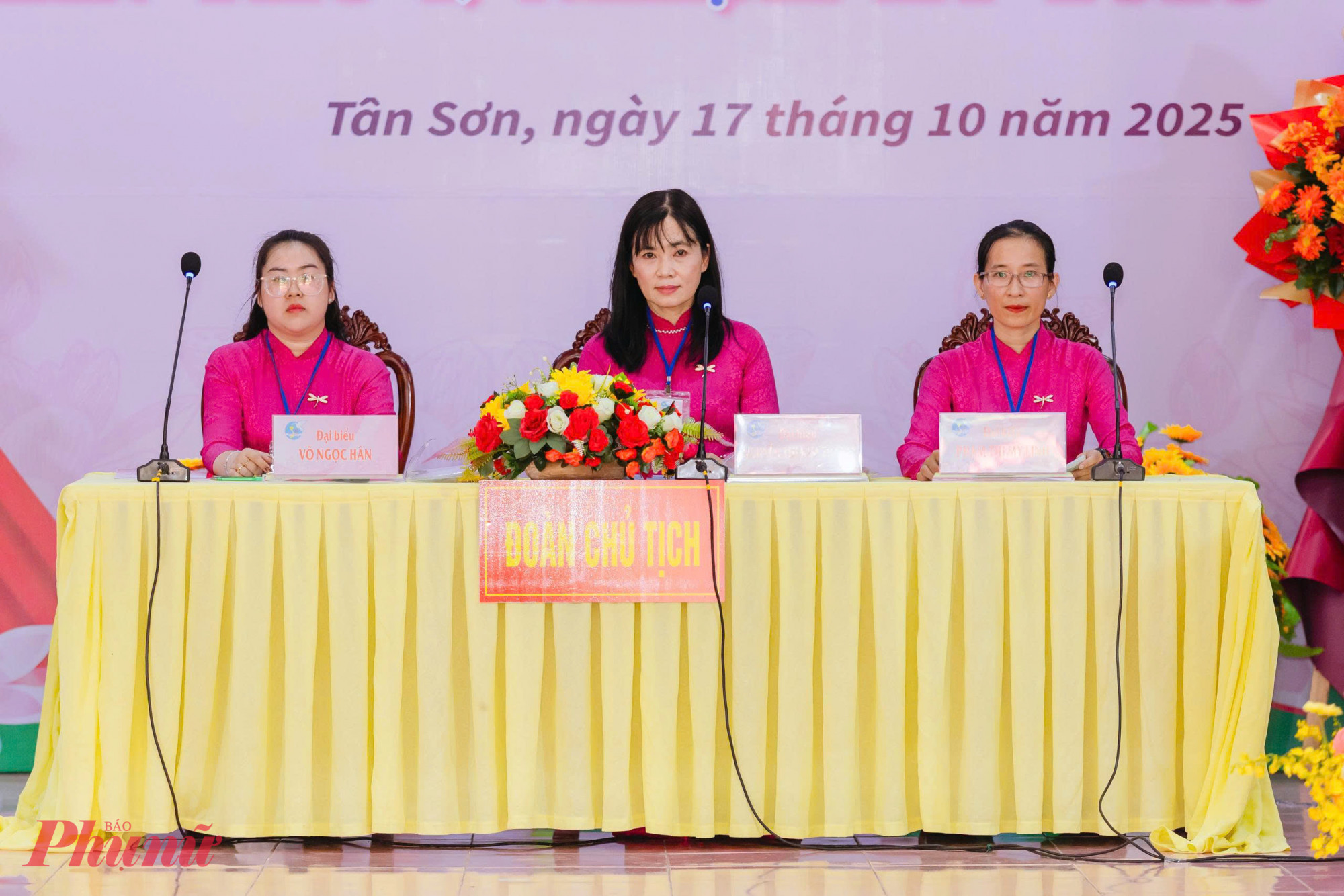 Đoàn chủ tịch điều hành đại hội