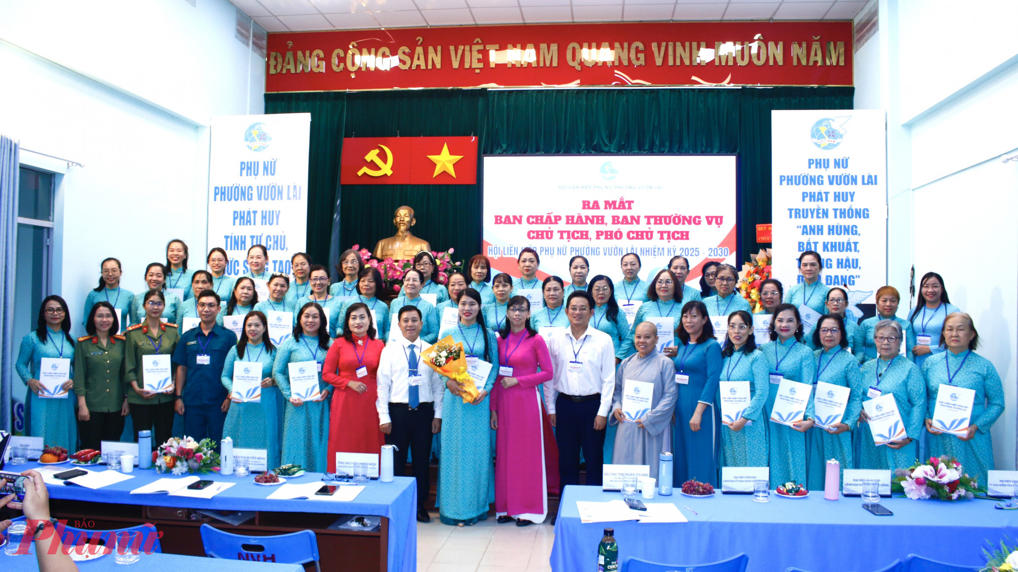 Đại hội đã thống nhất quyết định của Hội LHPN TPHCM về việc chỉ định Ban Chấp hành Hội LHPN phường Vườn Lài nhiệm kỳ 2025 – 2030 gồm 46 ủy viên. Bà Nguyễn Thị Mỹ Chi giữ chức Chủ tịch Hội.