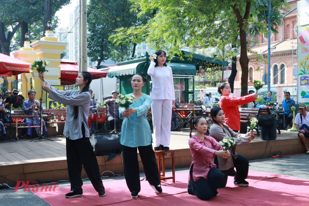 Vở diễn tôn vinh tấm lòng kiên trung, bất khuất của nữ anh hùng Võ Thị Sáu 