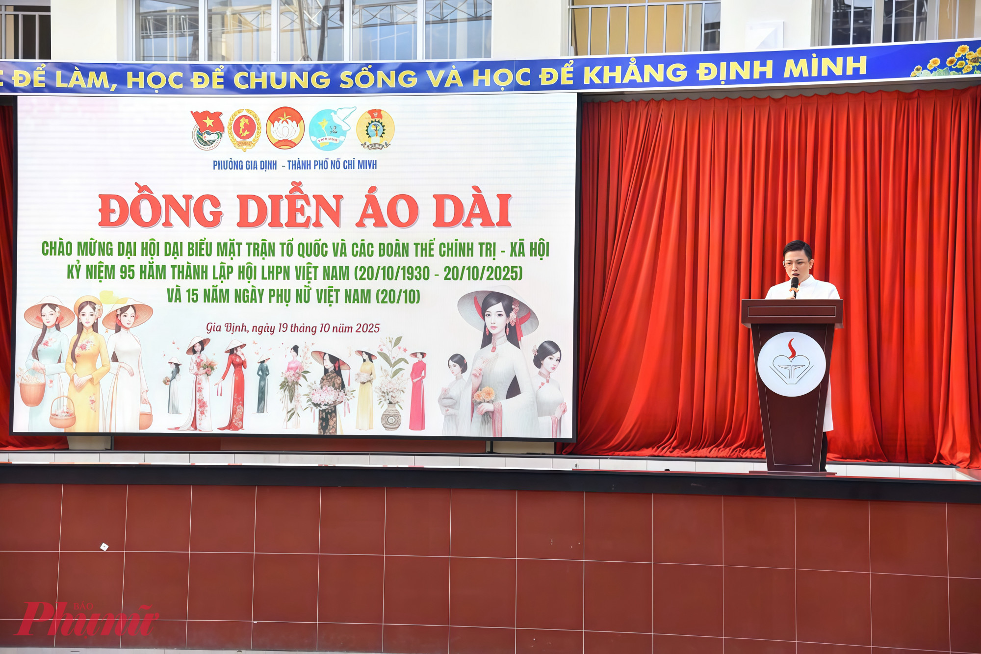 Ông Đoàn Tuấn Kiệt – Phó Chủ tịch Ủy ban MTTQ Việt Nam phường, Chủ tịch Công đoàn phường Gia Định - cho biết: chương trình là dịp tuyên truyền, khơi dậy niềm tự hào và tình yêu đối với tà áo dài Việt Nam; vận động cán bộ, hội viên phụ nữ và nhân dân phường Gia Định tiếp tục gìn giữ, phát huy giá trị văn hóa truyền thống.  Theo ông, hoạt động đồng diễn áo dài không chỉ mang ý nghĩa văn hóa, nghệ thuật mà còn gửi gắm thông điệp về tình yêu quê hương, niềm tự hào dân tộc và bản sắc văn hóa Việt Nam được kết tinh trong tà áo dài duyên dáng. Hơn hết, thông qua hoạt động, ban tổ chức mong muốn phụ nữ nói riêng và nhân dân phường Gia Định nói chung được gắn kết hơn, lan tỏa nhiều nét đẹp văn hóa truyền thống cùng nhau.