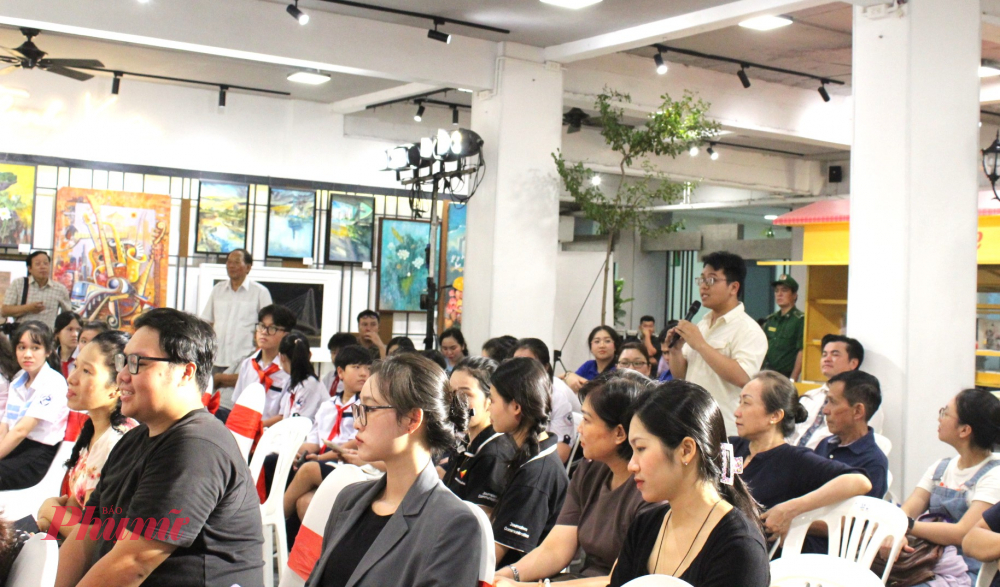 Buổi giao lưu thu hút nhiều bạn trẻ - Ảnh: Ngọc Tuyết