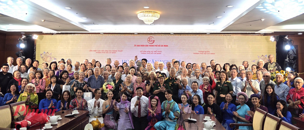 Tham dự chương trình có: Chủ tịch UBMTTQ Việt Nam TPHCM