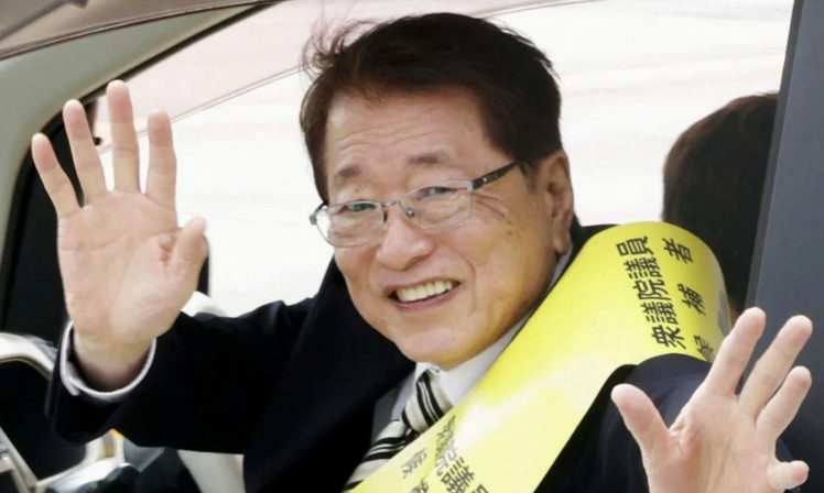 Taku Yamamoto, chồng của nữ Thủ tướng đầu tiên của Nhật Bản Sanae Takaichi, cho biết ông hy vọng sẽ ủng hộ vợ mình như một người chồng lén lút, 