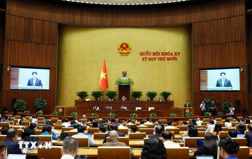 Chủ tịch nước Lương Cường trình bày Báo cáo tổng kết công tác nhiệm kỳ 2021-2026 của Chủ tịch nước trong phiên khai mạc ngày 20/10 - Ảnh: TTXVN