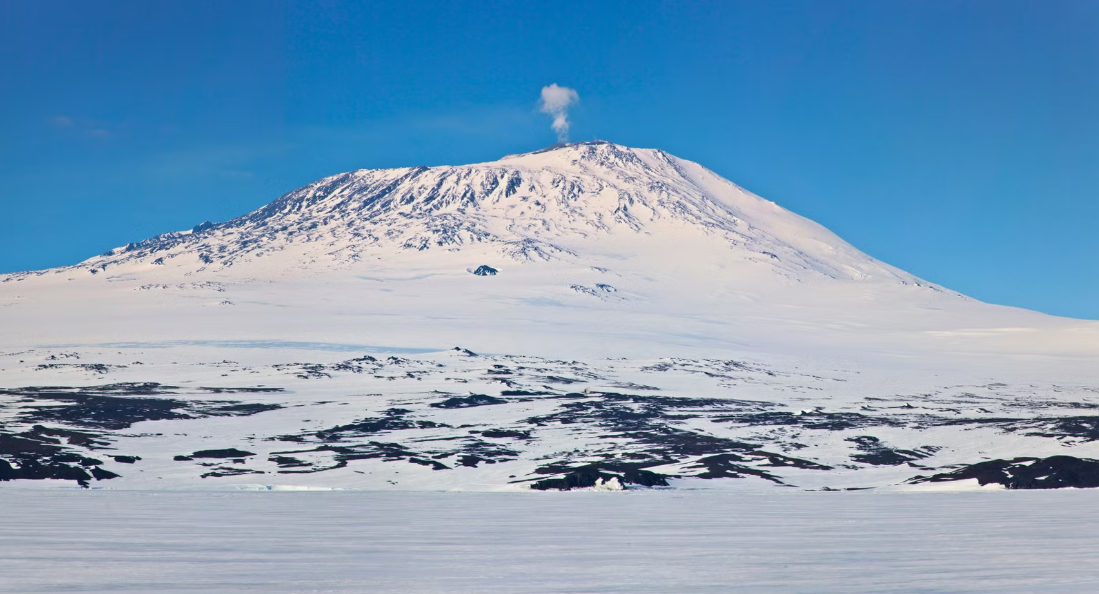 Núi Erebus, Nam Cực - Ảnh: Shutterstock