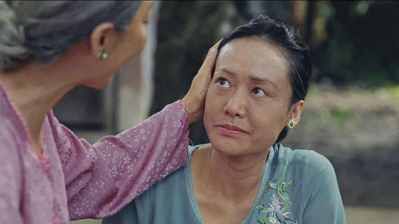 Hồng Ánh đóng cùng Thu Trang 