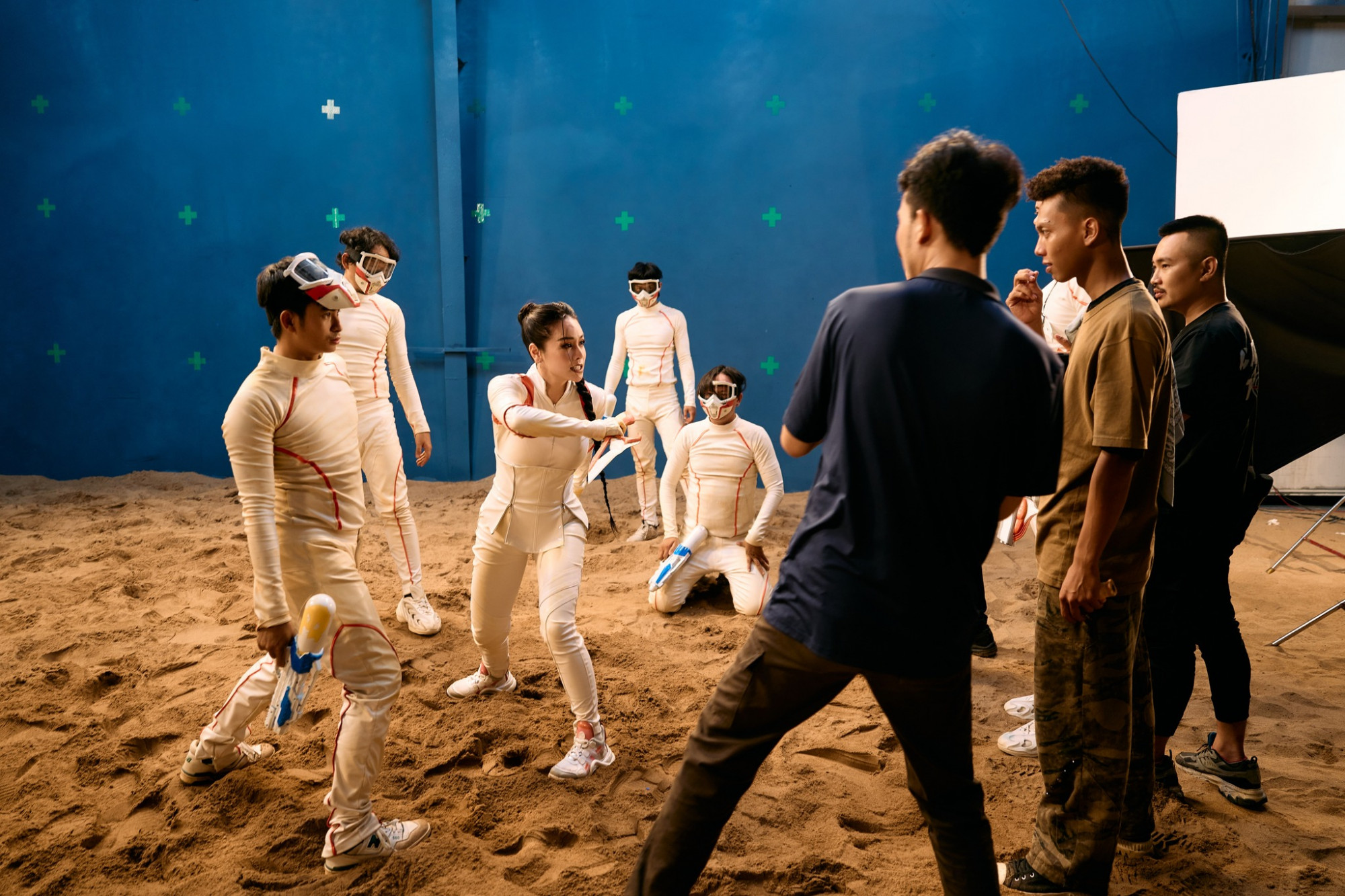 Nhật Kim Anh ở hậu trường quay MV