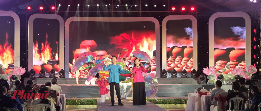 Ca sĩ Quốc Đại và Hà Vân thể hiện liên khúc Bình Dương hương sắc dịu dàng - Tuyệt vời 