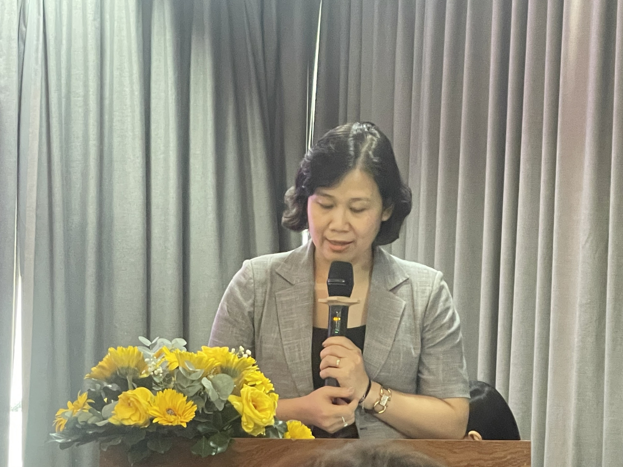 Bà Nguyễn Thị Thanh Thúy phát biểu tại chương trình Đồng hành yêu thương - Nuôi dưỡng tương lai - Ảnh: Diệu Hiền