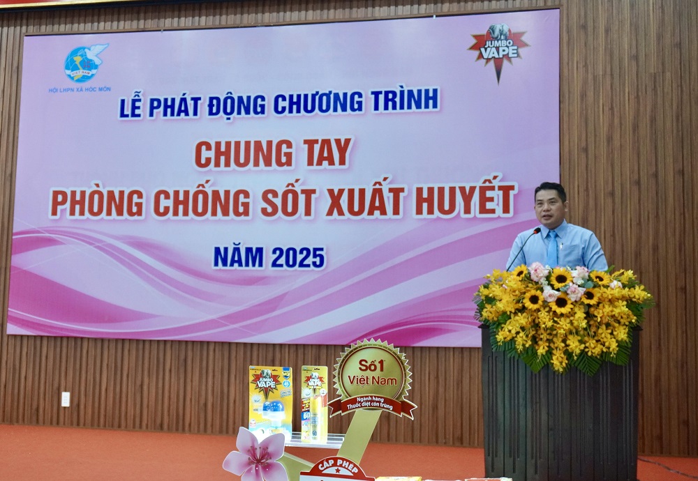 Ông Nguyễn Thành Phước - Giám đốc Kinh doanh và Tiếp thị cấp cao của FUMAKILLA Việt Nam - JUMBO VAPE đồng hành cùng chiến dịch “Chung tay phòng chống sốt xuất huyết” - Ảnh: Mai Sen