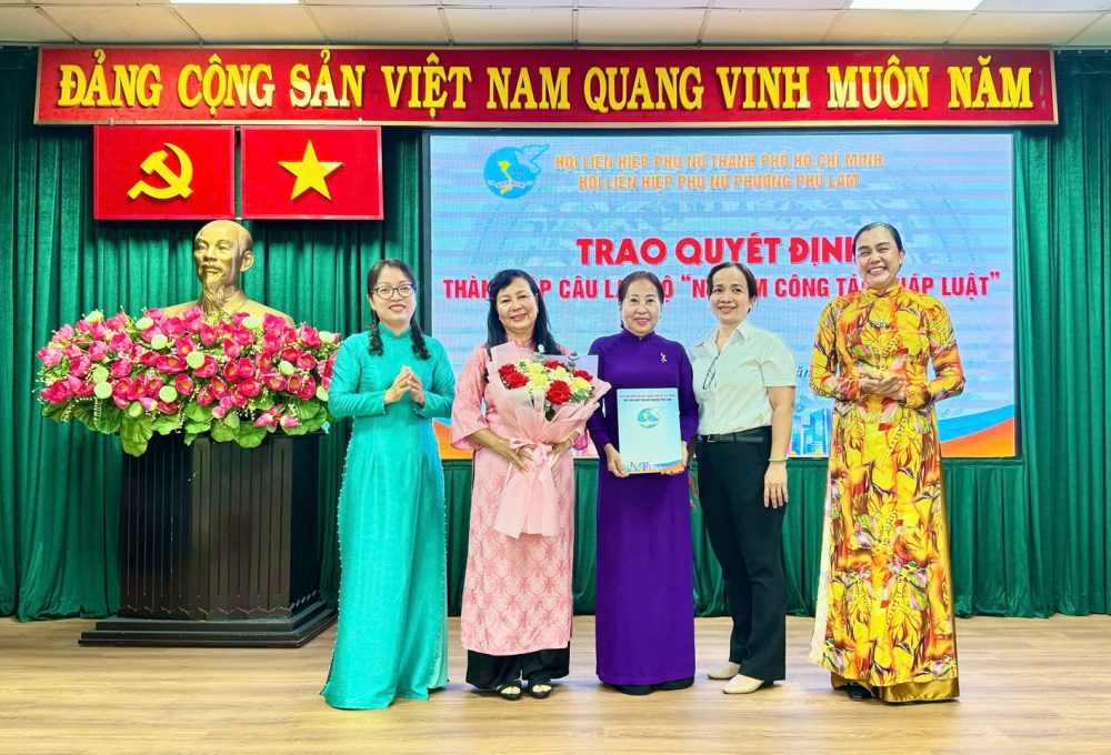 Hội LHPN phường Phú Lâm ra mắt Câu lạc bộ Nữ làm công tác pháp luật