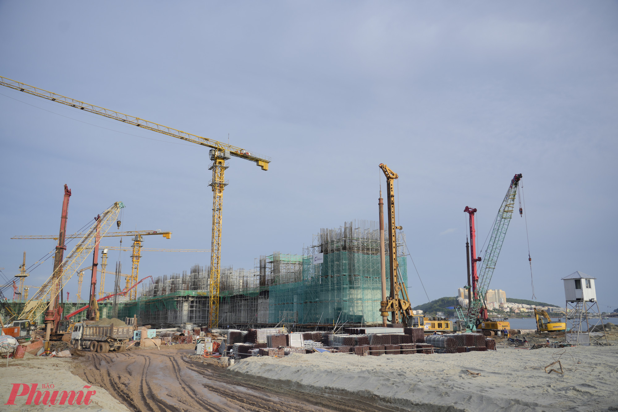 Trung tâm hội nghị APEC dự kiến hoàn thành trước tiến độ - Ảnh Phú Hữu