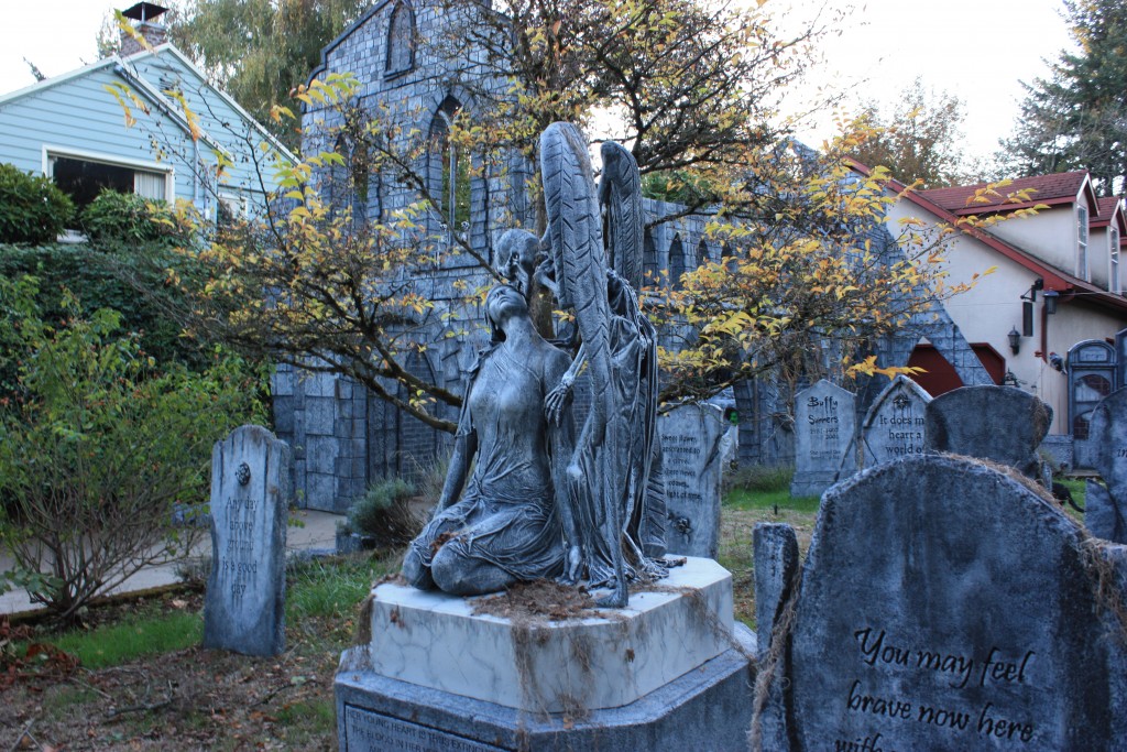 Ảnh: Davis Graveyard