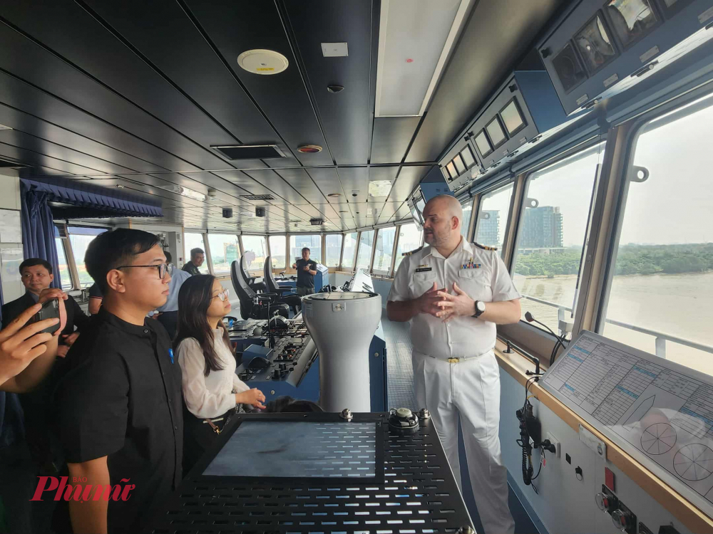 Sĩ quan Mat Jamieson chia sẻ về sứ mệnh và các trang bị của tàu HMNZS AOTEAROA 