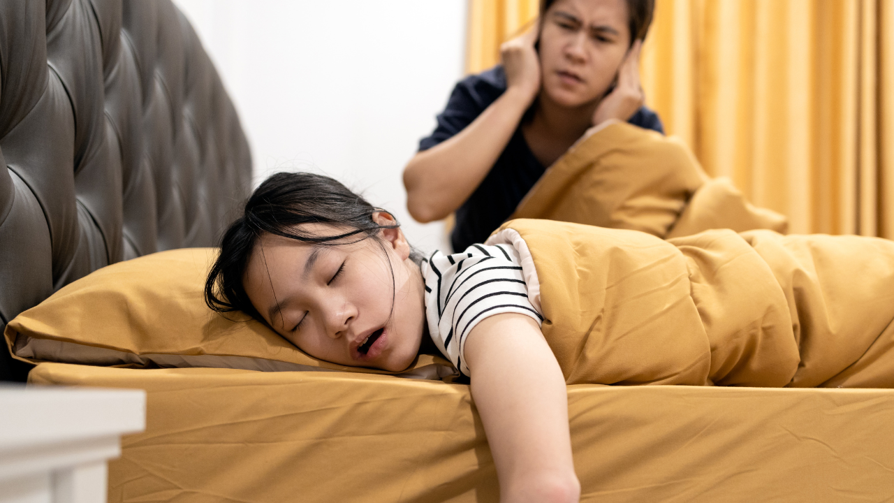 Sự khác biệt trong cách dạy con giữa hai thế hệ trở thành nguồn cơn của những tranh cãi trong gia đình - Ảnh: Canva Pro